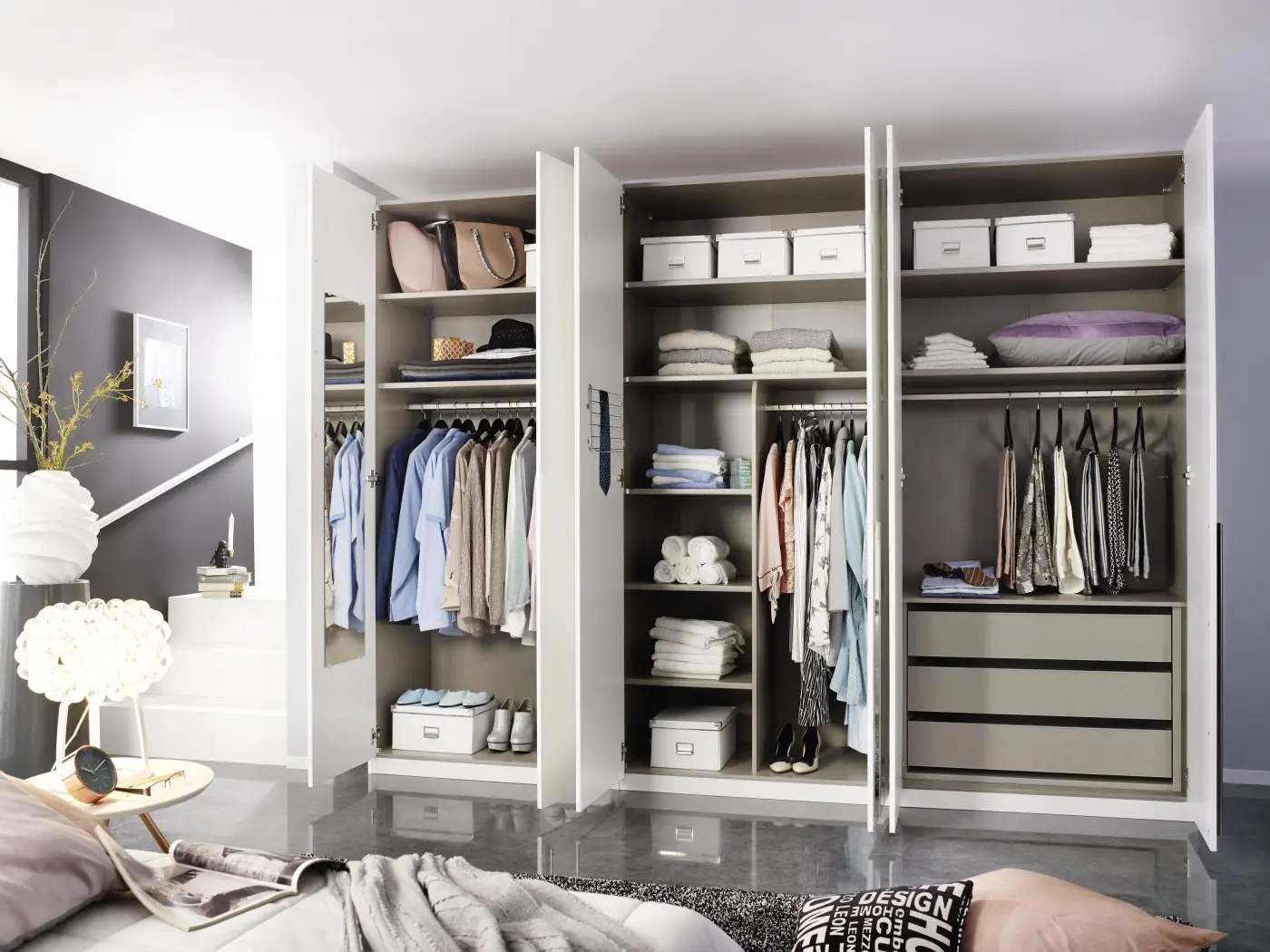 Drehtürenschrank Montclar 6-türig weiß