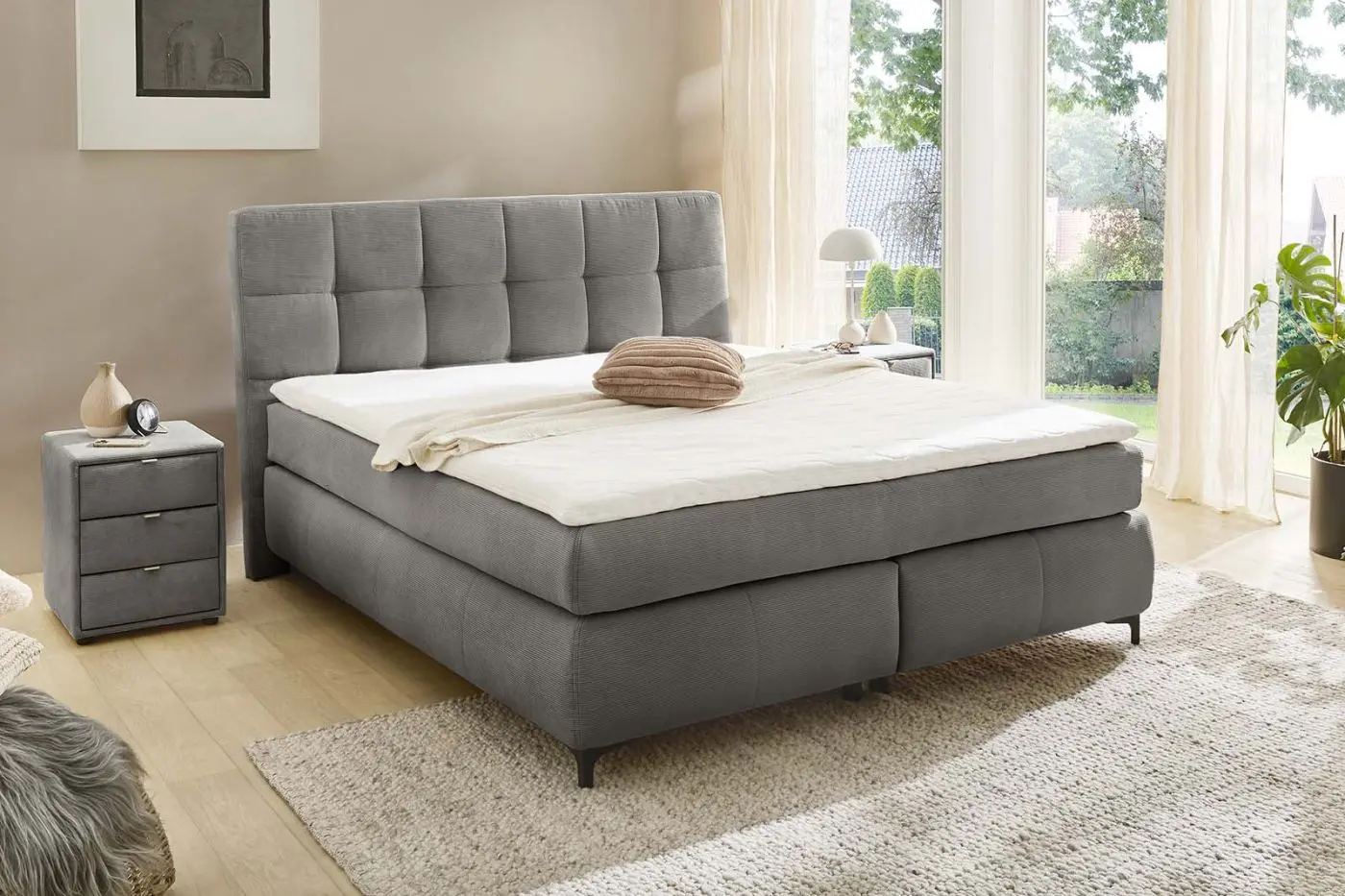 Boxspringbett Beatrice Max 180 x 200 cm grau Boxspringbett Beatrice Max 180 x 200 cm in grau
