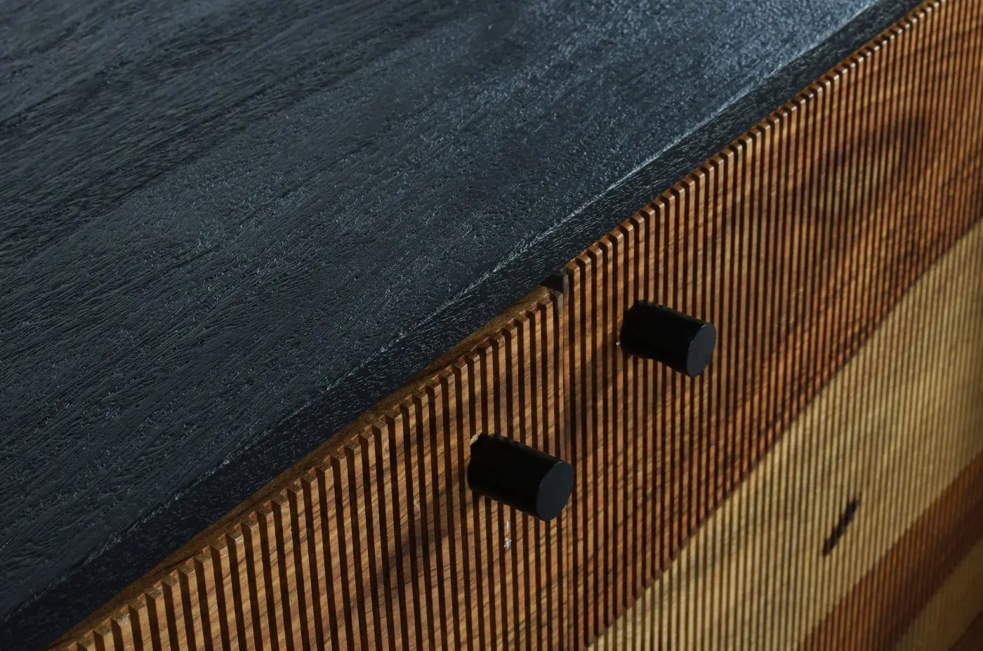 Sideboard Curry 2-türig Akazie massiv