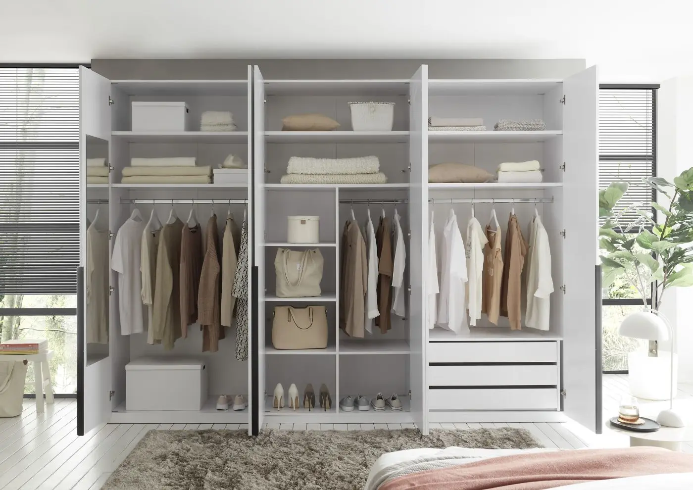 Drehtürenschrank Camoleo 6-türig weiß