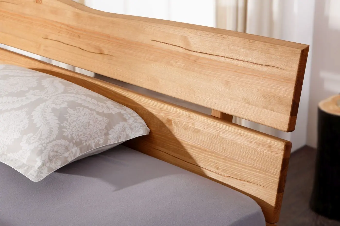 Massivholzbett BE-0820 140 x 200 cm eichenfarbig