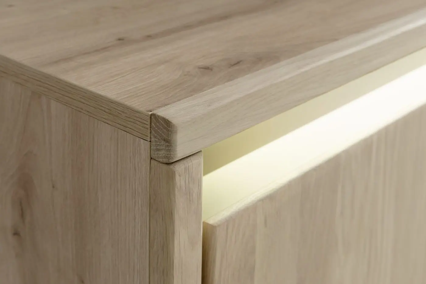 Sideboard Spiekeroog Kristalleiche teilmassiv