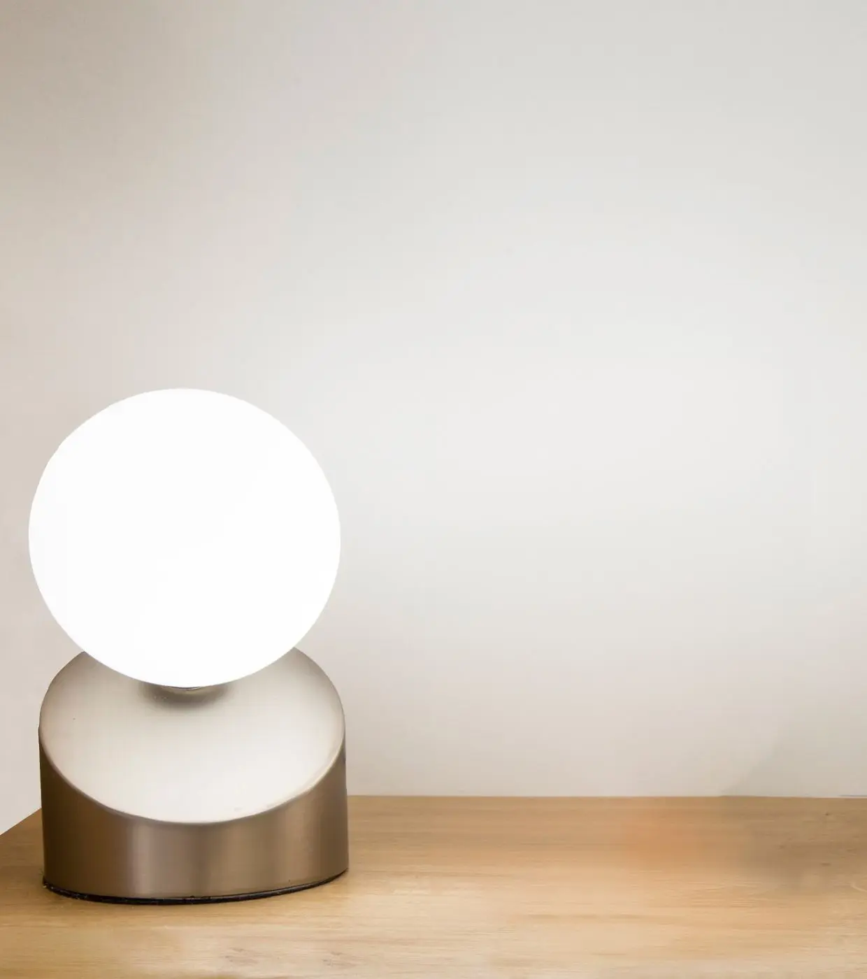 Tischleuchte Alisa Nickel matt