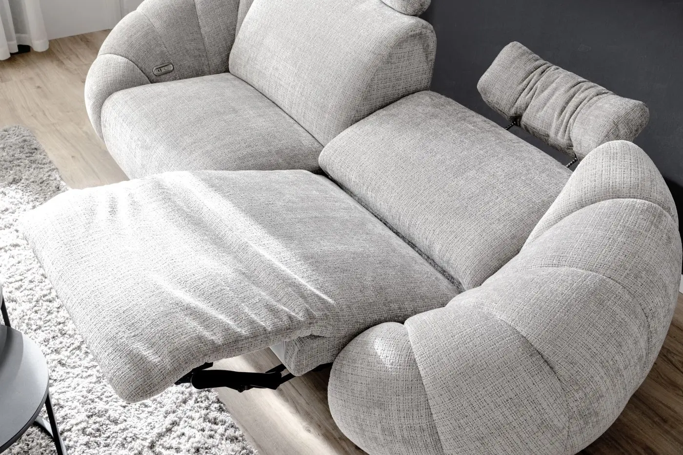 Sofa Kinsale hellgrau inkl. elektr. Relaxfunktion