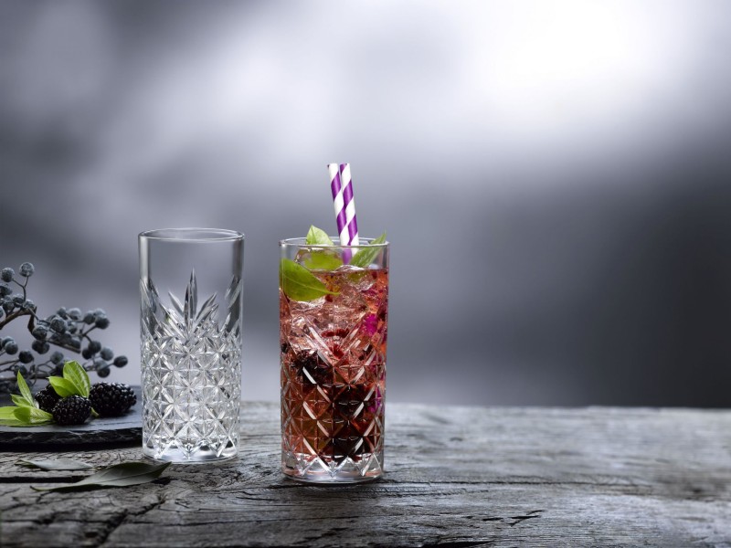 Gläser Cocktail Milieubild Kristallgläser 