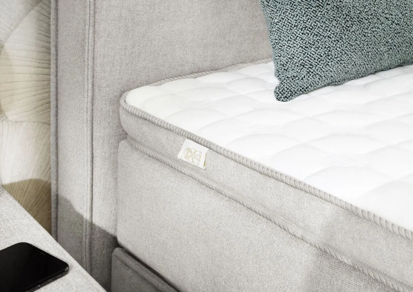 Boxspringbett Capello 180 x 200 cm greige Boxspringbett Capello in greige 180 x 200