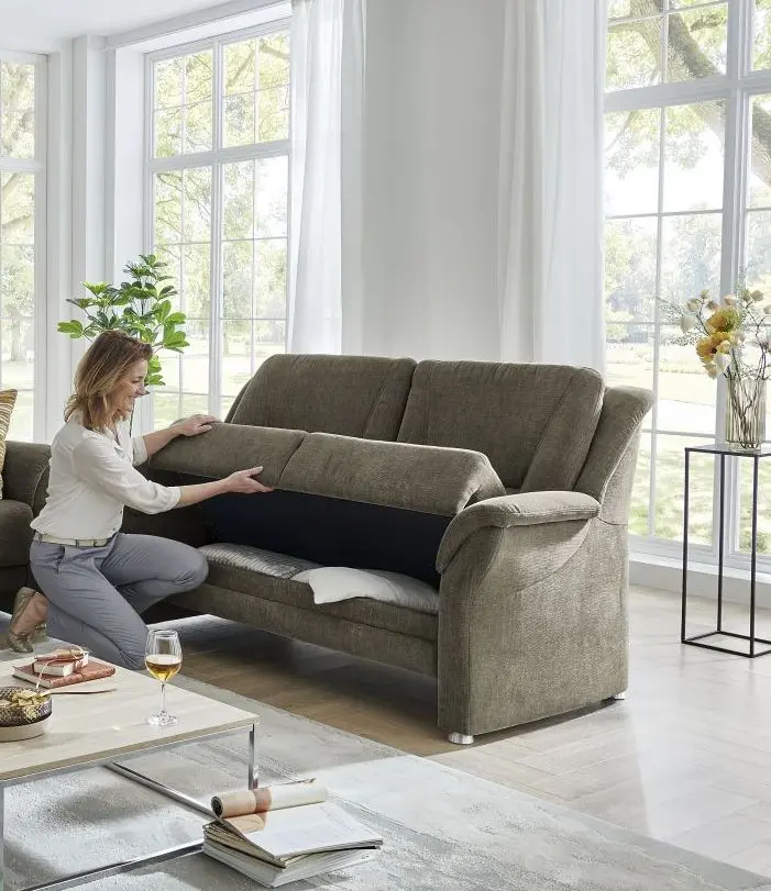 2,5-Sitzer couchliebe. LS404620 braun mit Zusatzfunktionen