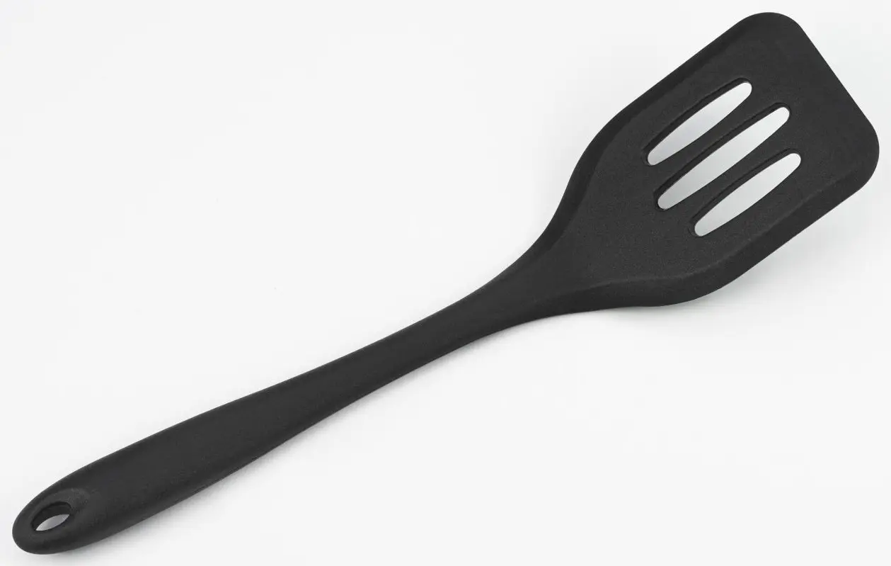 Pfannenwender Black Edition gelocht