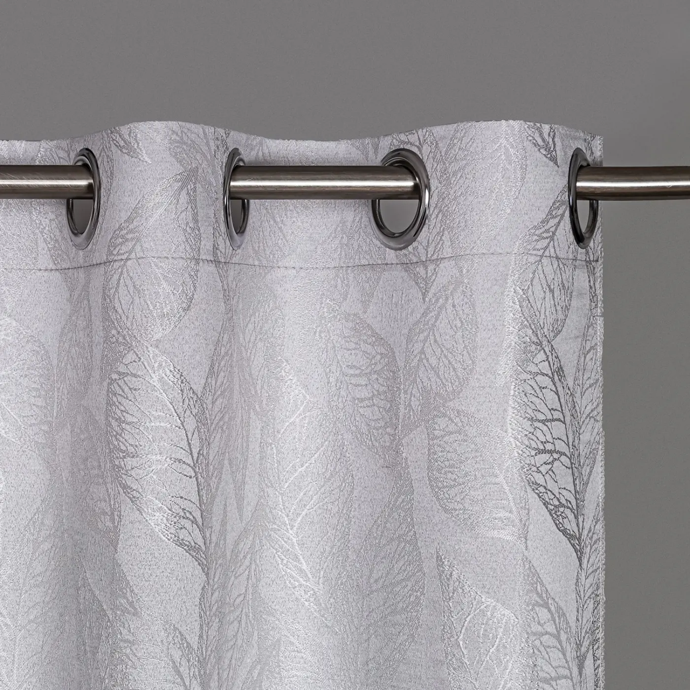 Ösenschal 140 x 245 cm silber