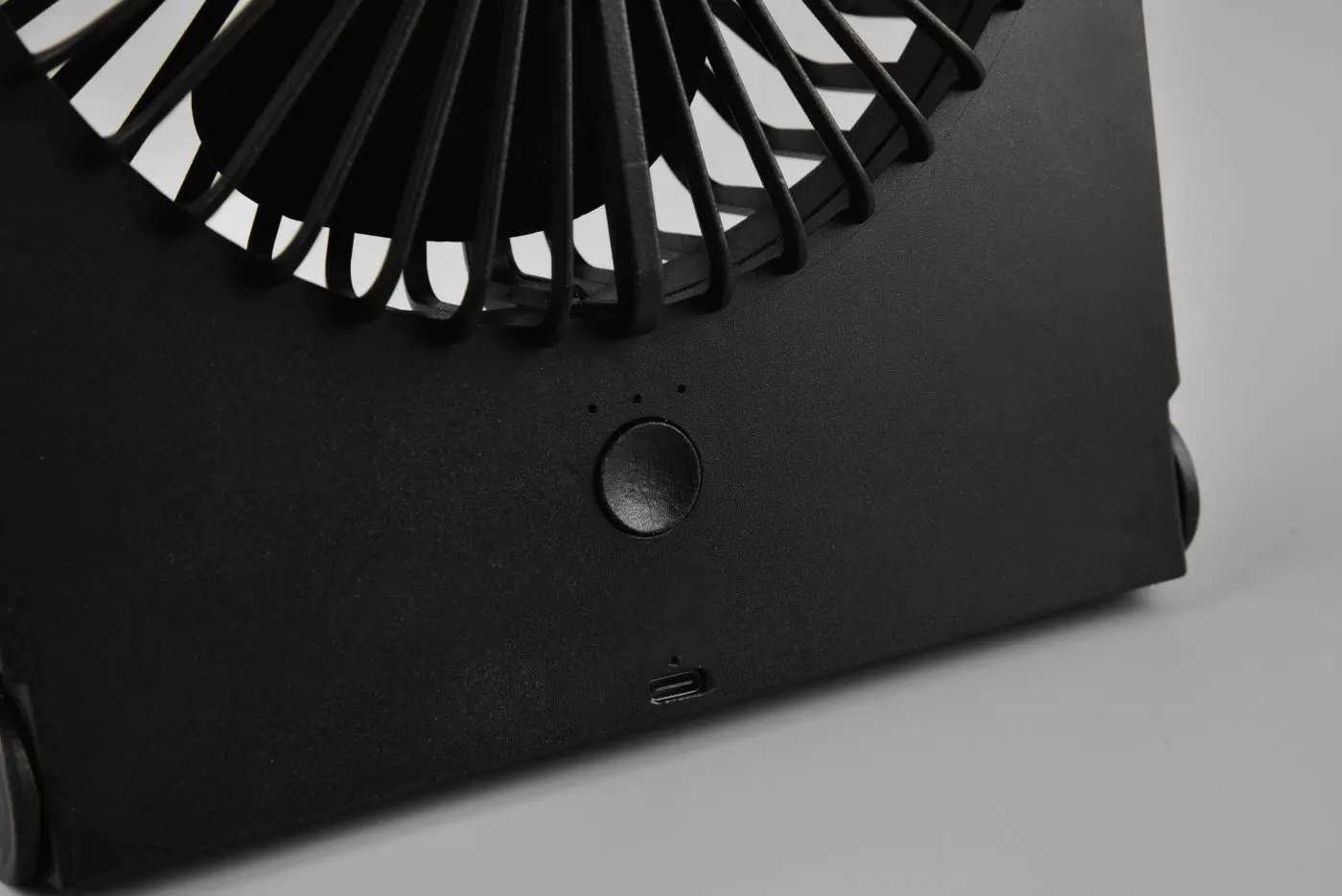 Tischventilator Breezy schwarz