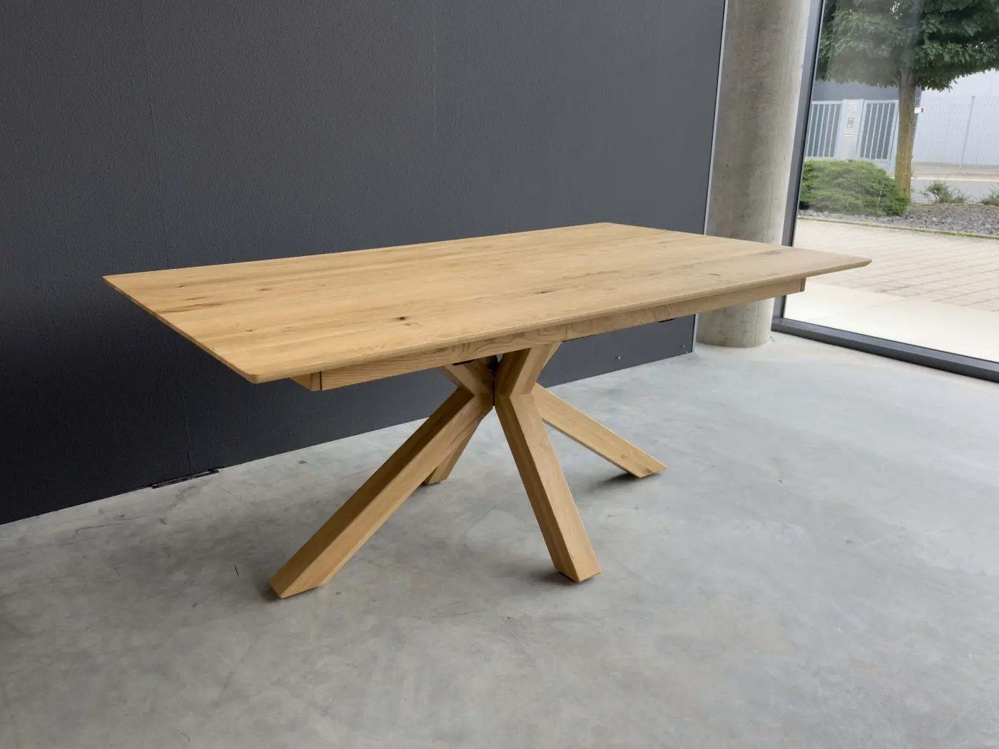 Esstisch TI-0657 Wildeiche massiv ausziehbar