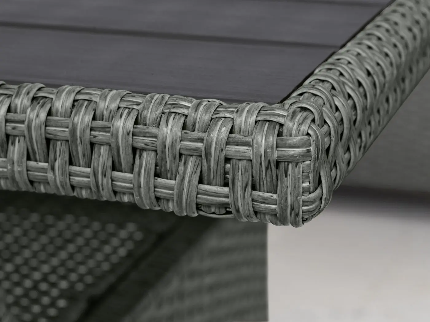 Outdoor-Sitzgruppe mit Tisch schwarz