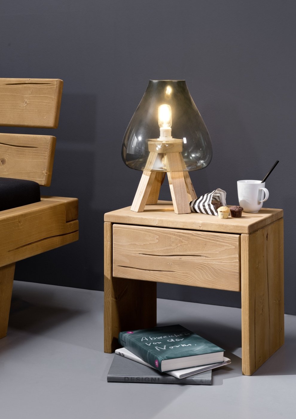 Nachtkommode BE-0280, Kiefer massiv. honigeichefarbig, 1 Schubkasten