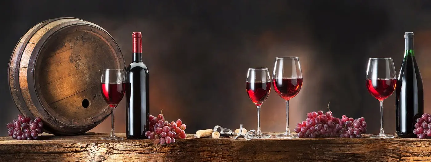 Glasbild Wine Glasses