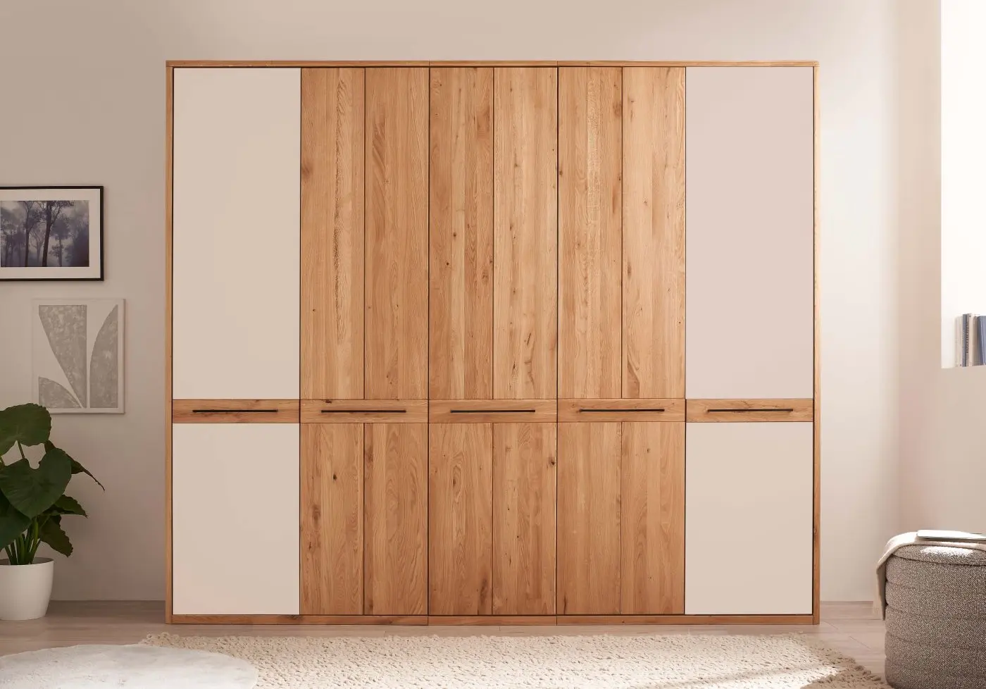 Drehtürenschrank SZ-0831 5-türig Wildeiche teilmassiv/Kaschmirglas