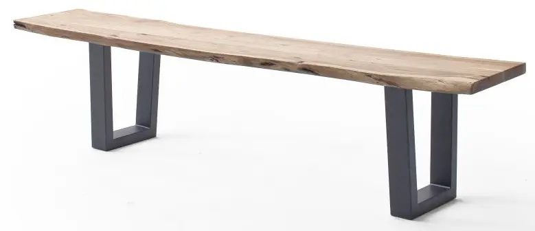 Bank Calabria Akazie massiv